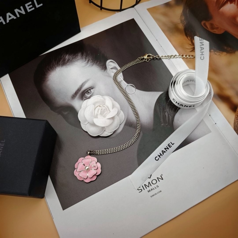 Ch**el necklaces